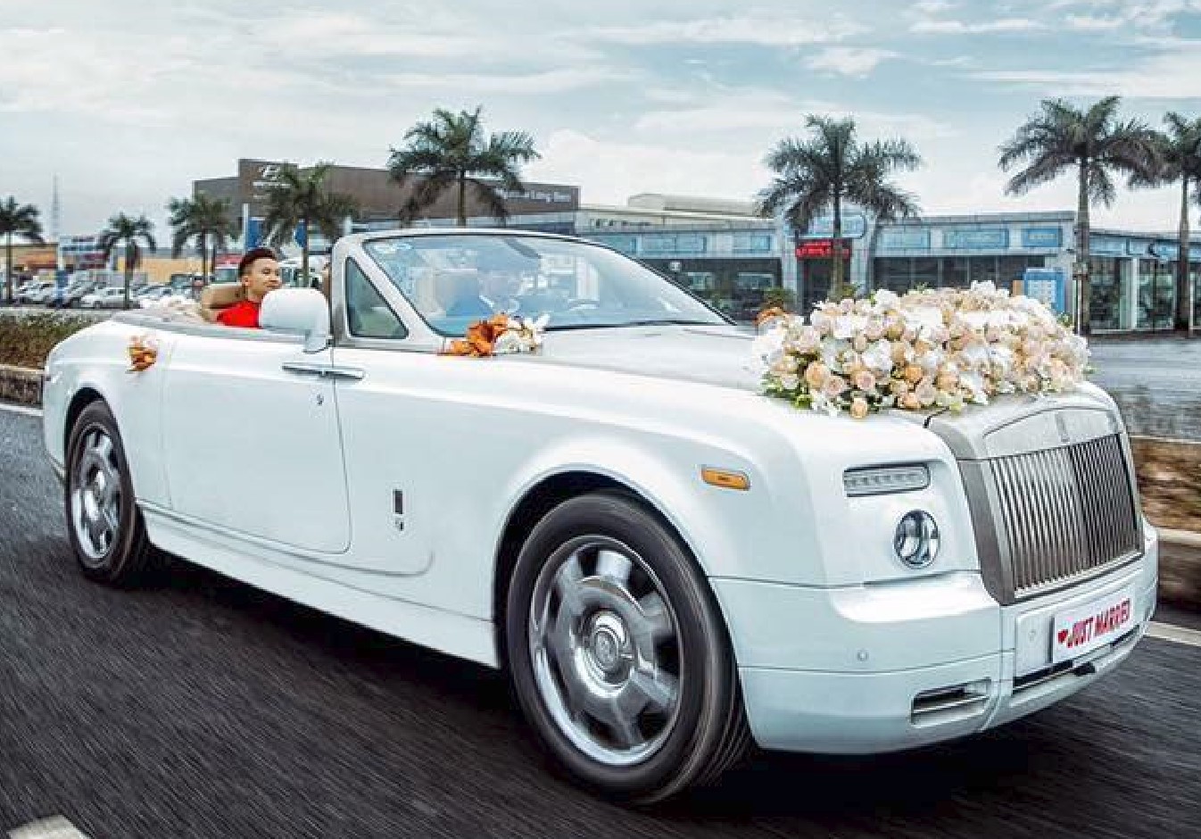 Xe Hoa Mui Trần ROLLS ROYCE Xe Hoa Mui Trần ROLLS ROYCE